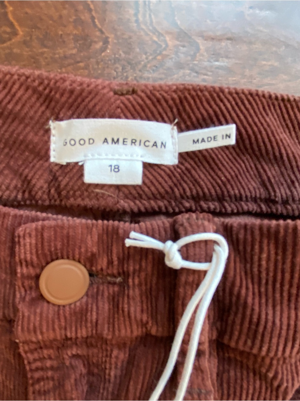 Good American Good Legs Flare Mid Rise Corduroy Red Brown 18 NWT - Picture 4 of 9